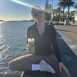 Elly-May Hand
